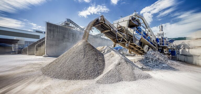 045 Recyclingbaustoffe Spreader